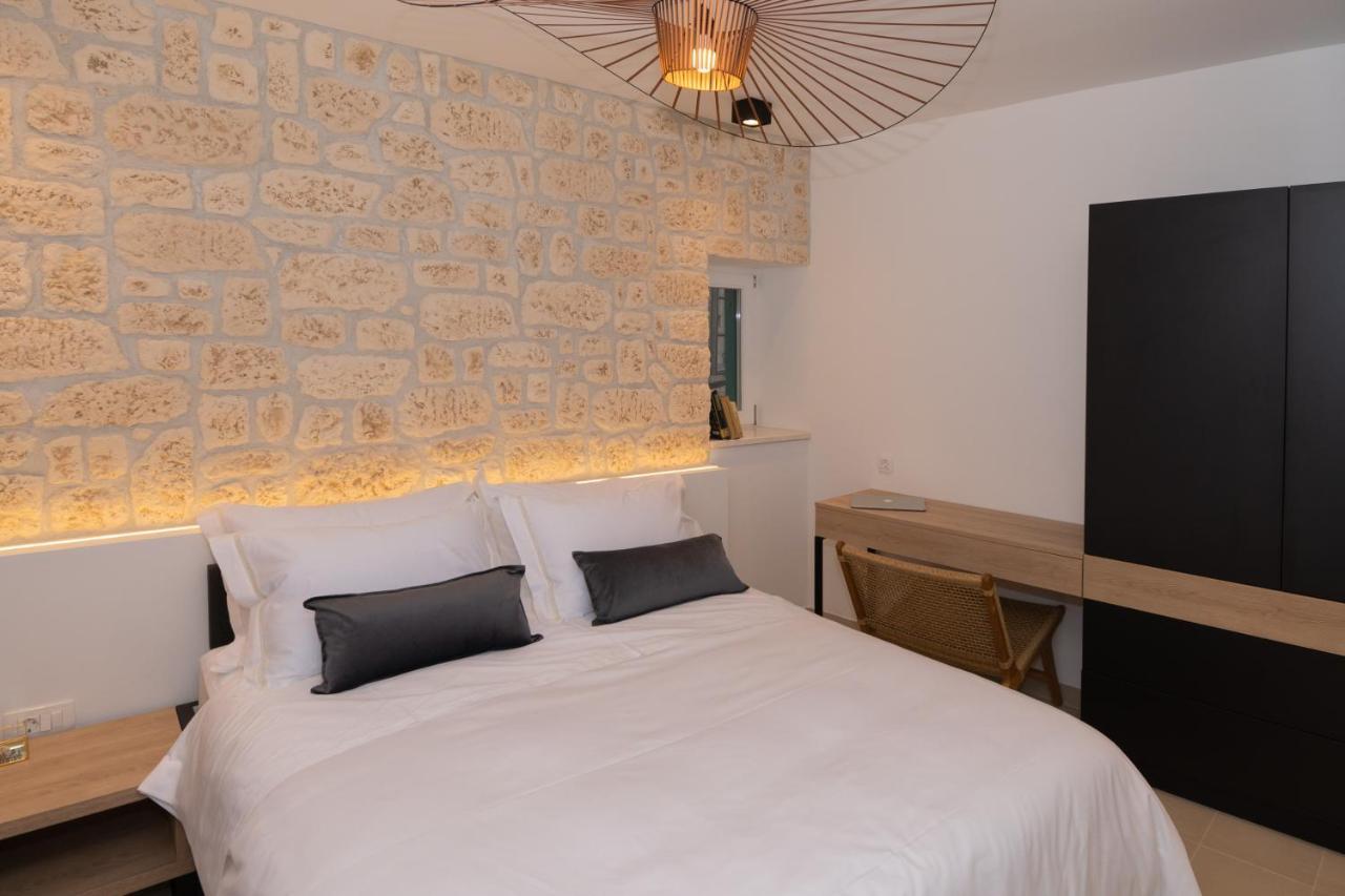 St. Clara Old Town Aparthotel Sibenik Bagian luar foto