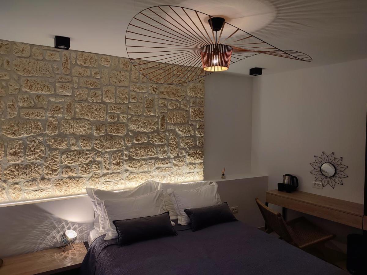 St. Clara Old Town Aparthotel Sibenik Bagian luar foto